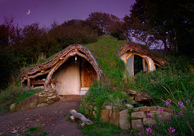 Hobbit House built in the UK